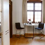 Apartamento Elegant Castle Escape Near Austria Top Thermes