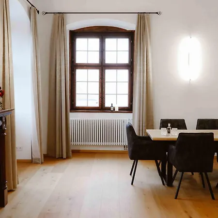 Elegant Castle Escape Near Austria Top Thermes Apartment *