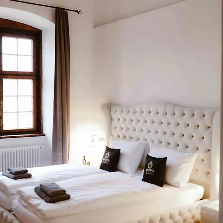 Apartment Elegant Castle Escape Near Austria Top Thermes *