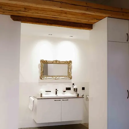 Elegant Castle Escape Near Austria Top Thermes Apartment Aurolzmunster