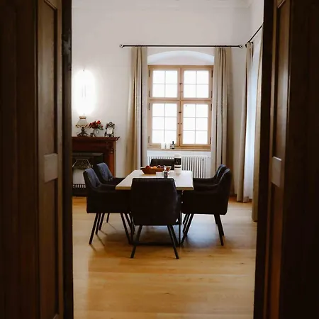 Elegant Castle Escape Near Austria Top Thermes Aurolzmunster