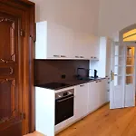 Elegant Castle Escape Near Austria Top Thermes Appartamento