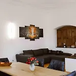 Elegant Castle Escape Near Austria Top Thermes Appartamento *